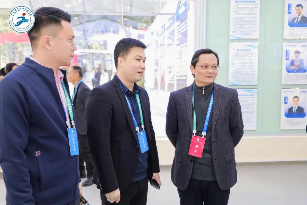 ql-editor-img-center