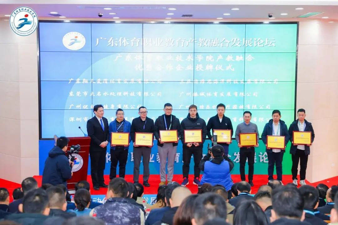 ql-editor-img-center