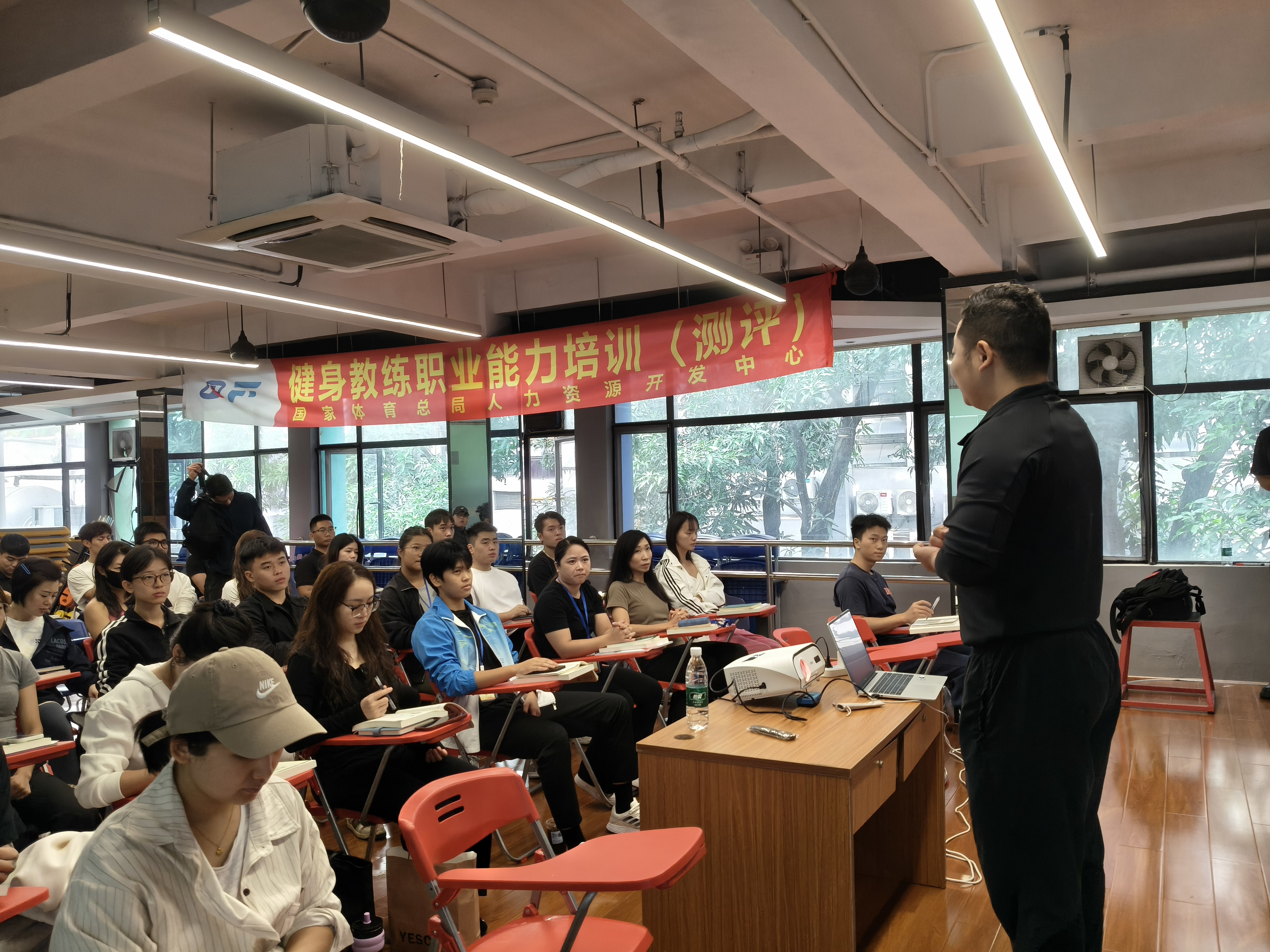 ql-editor-img-center