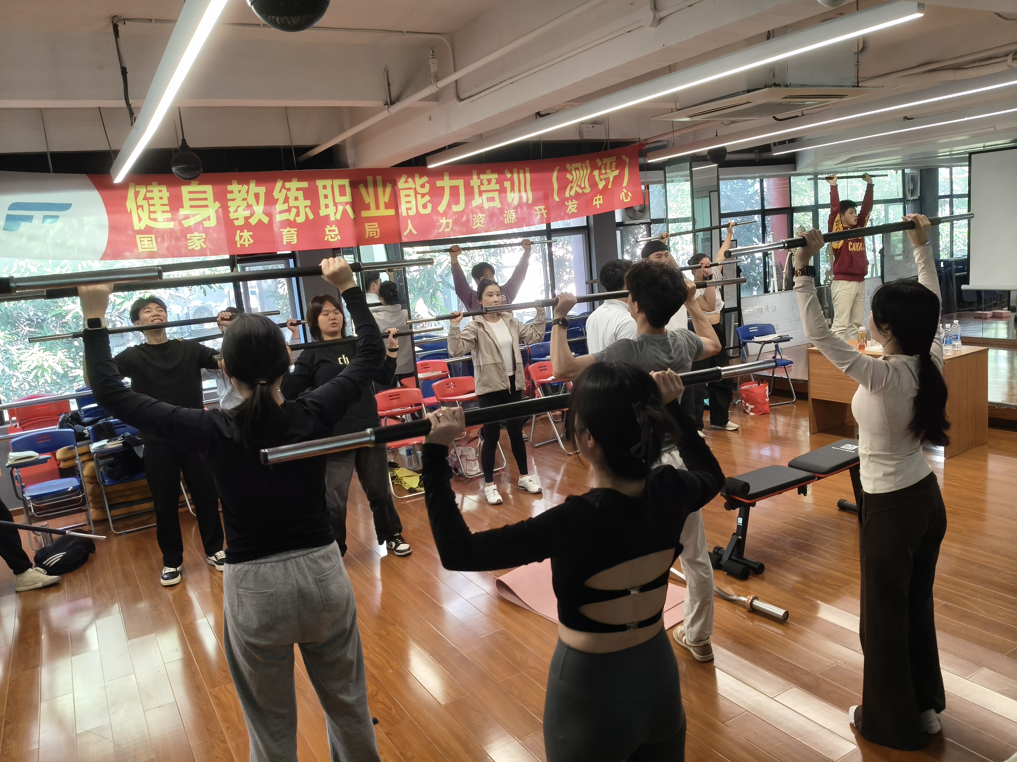 ql-editor-img-center