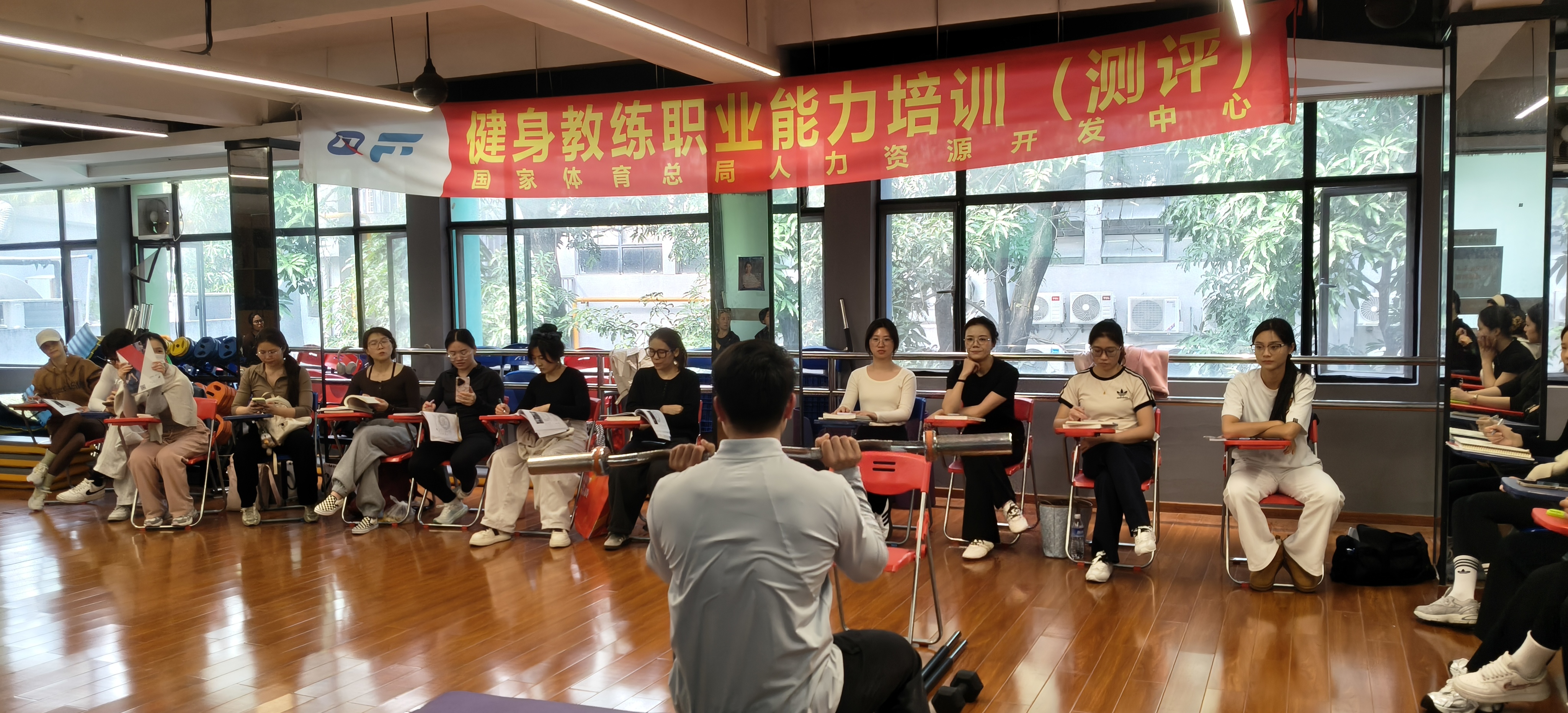 ql-editor-img-center