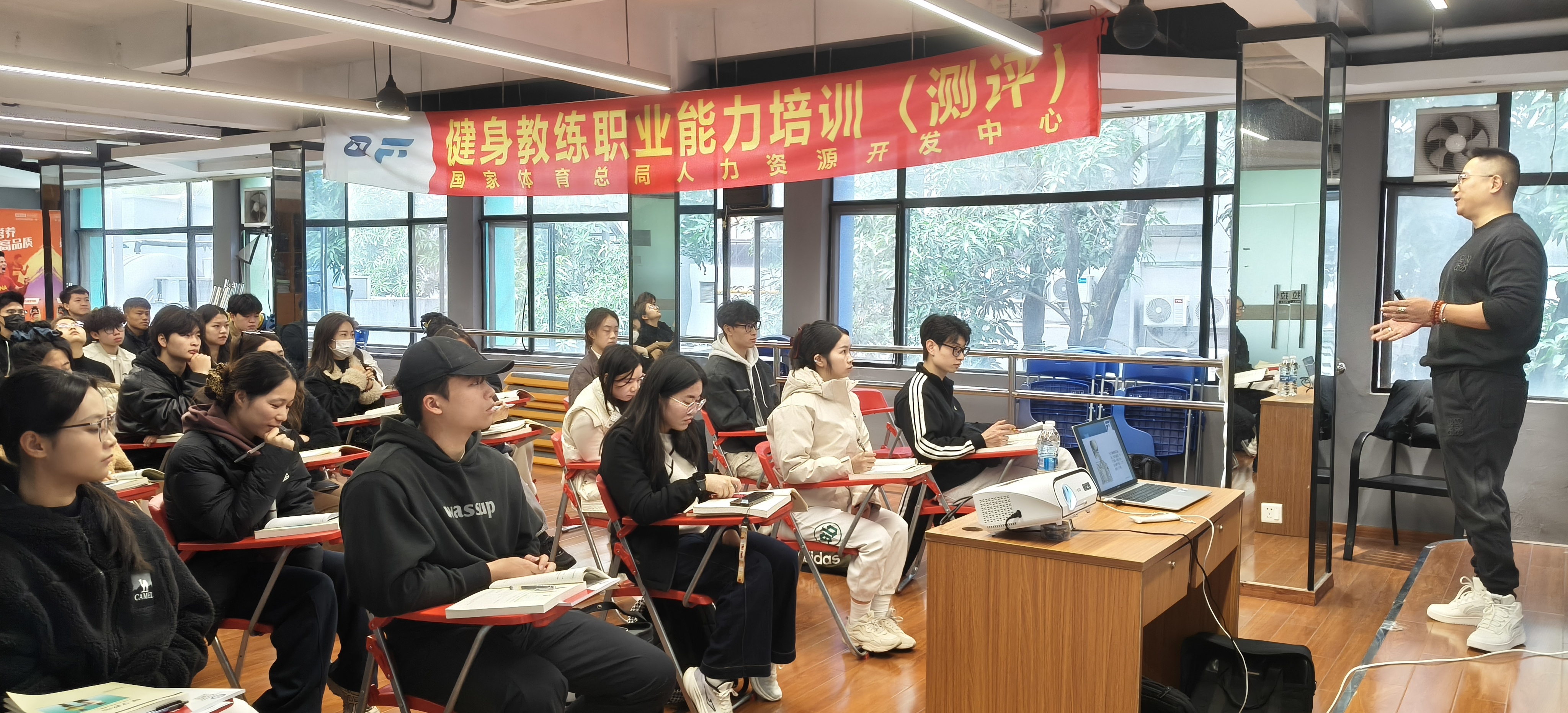 ql-editor-img-center