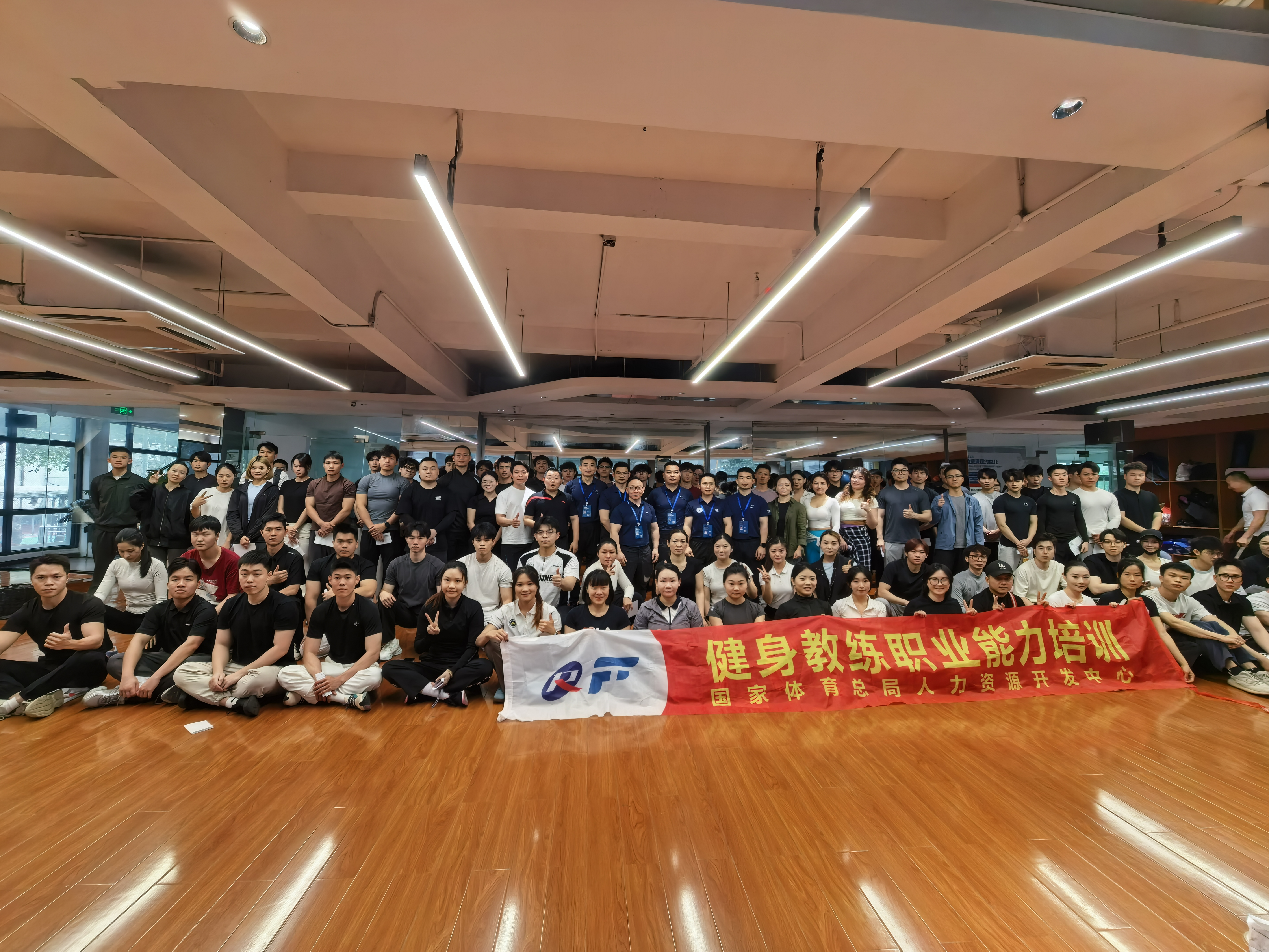 ql-editor-img-center