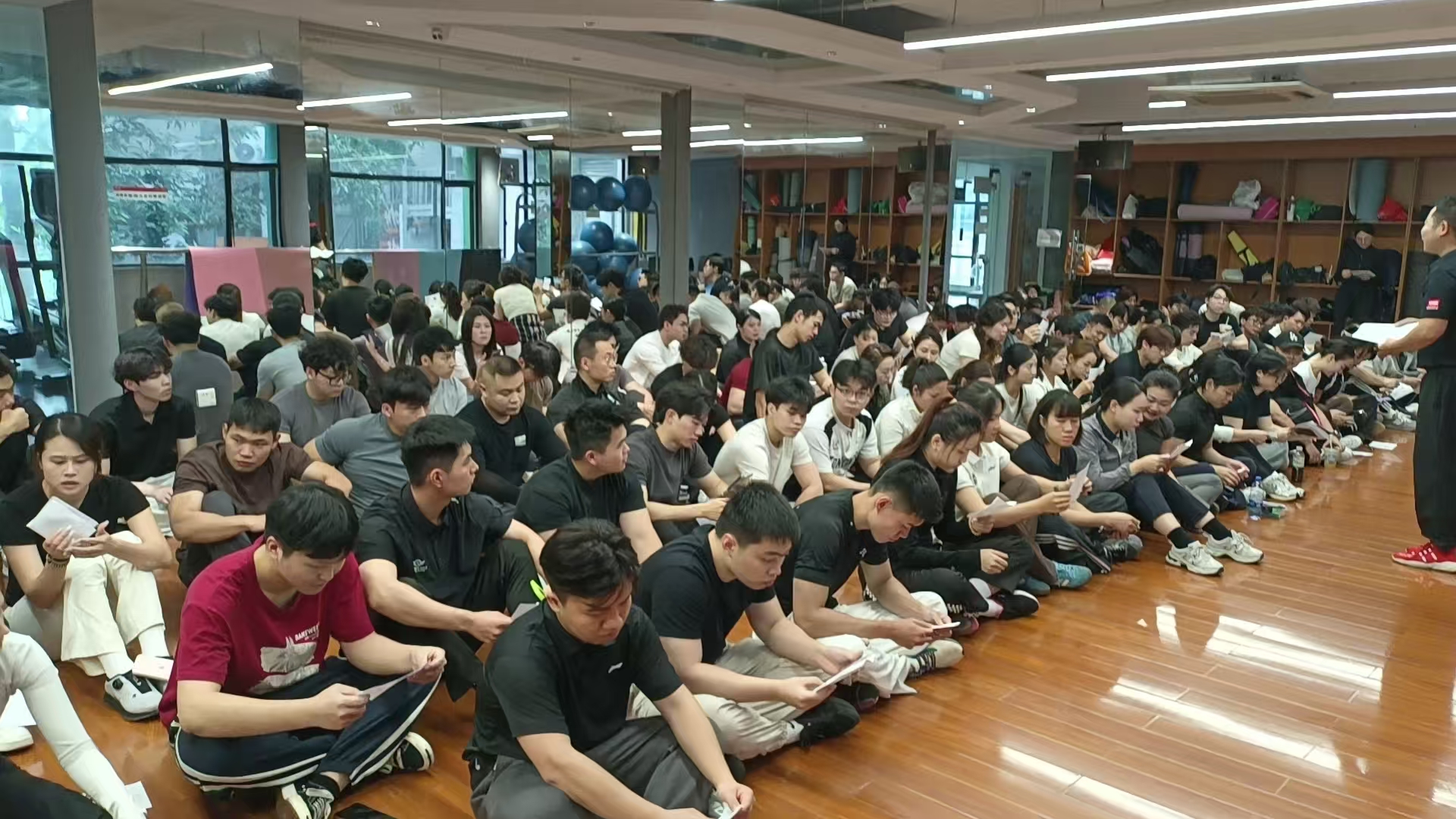 ql-editor-img-center